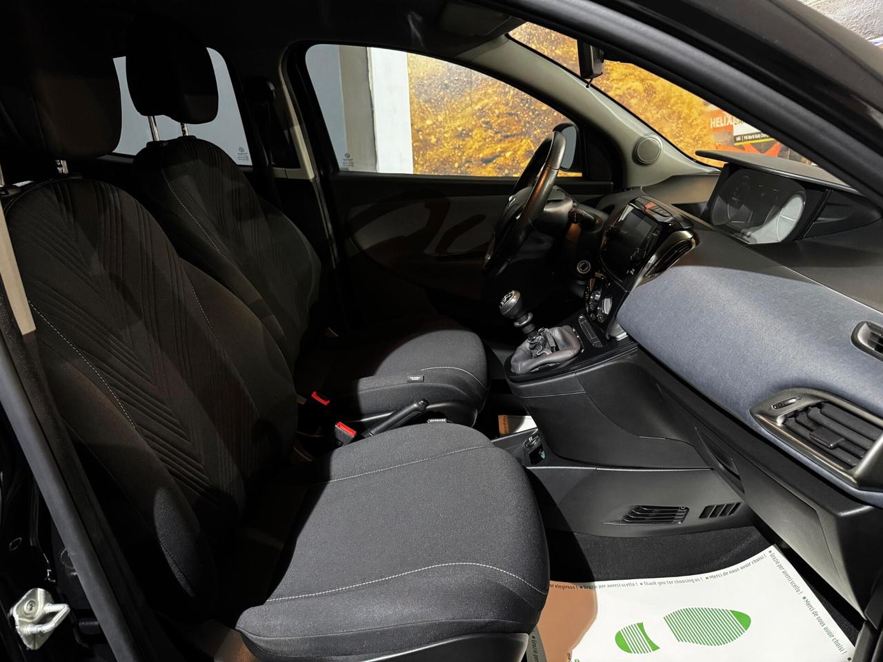 Lancia Ypsilon 1.0 FireFly 5 porte S&S Hybrid Gold