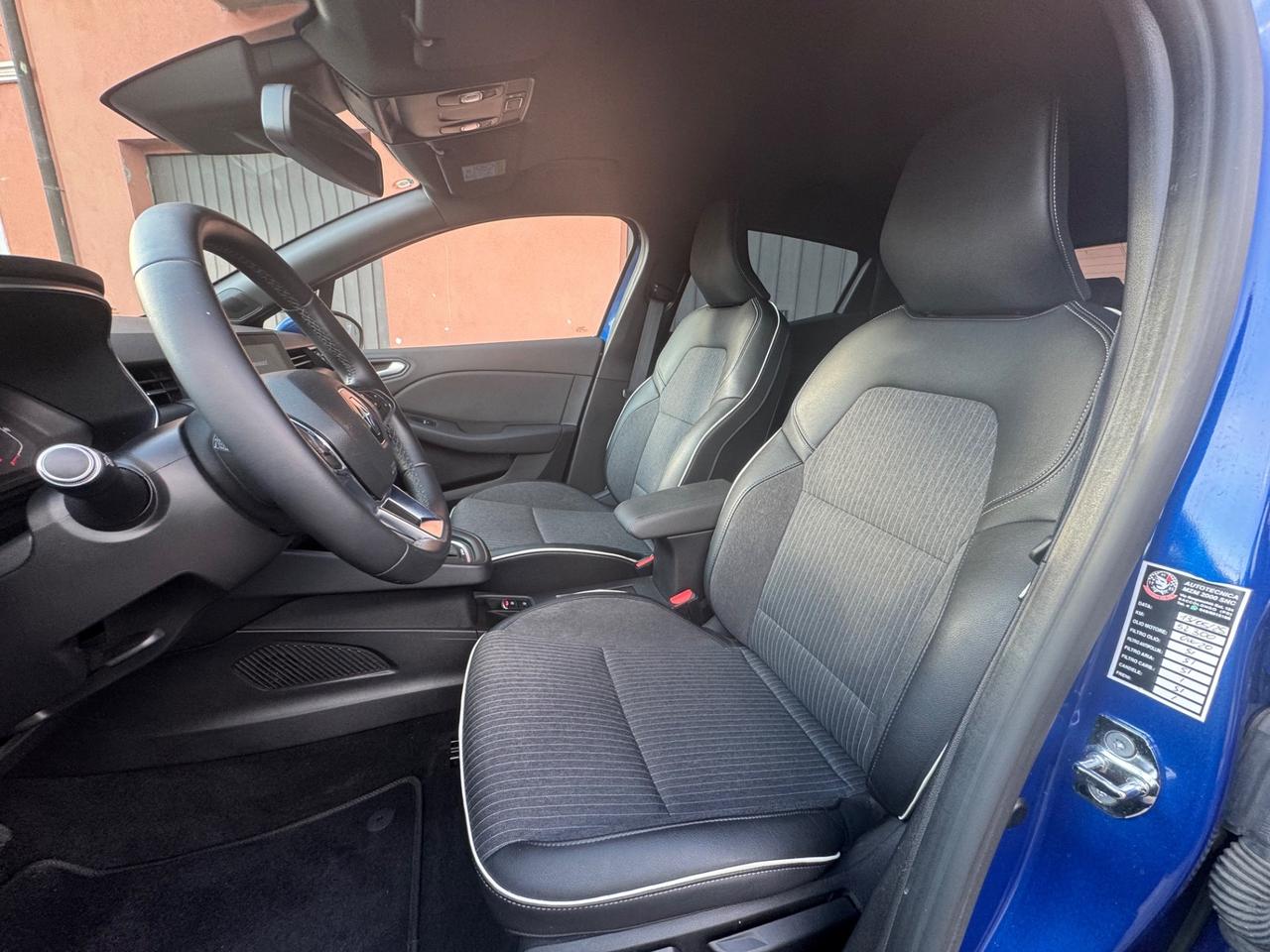 Renault Clio Full Hybrid E-Tech 140 CV 5 porte Initiale Paris