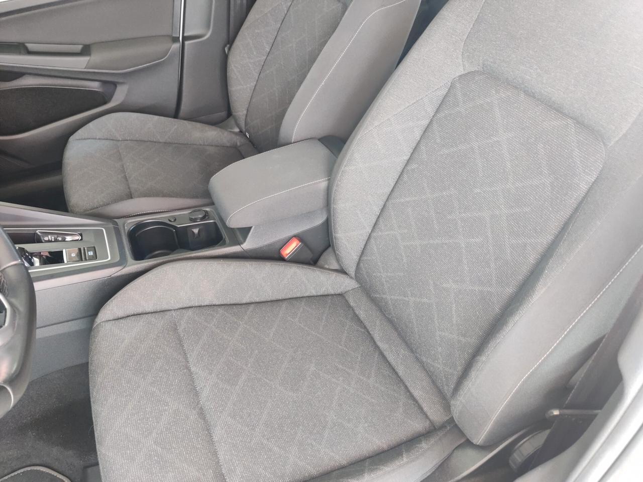 Volkswagen Golf 1.0 eTSI EVO DSG Life