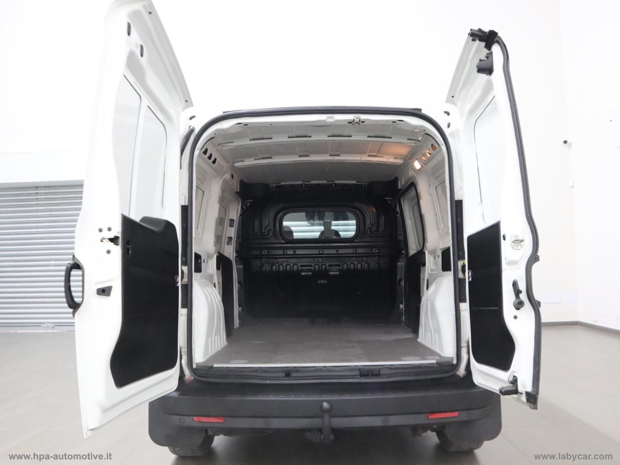 FIAT Doblò 1.6 MJT 120CV MAXI 3 POSTI NAVI RETROCAMERA CLIMA AUTOMATICO