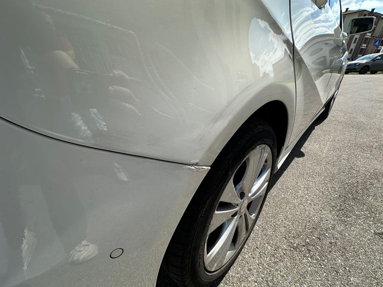 Mercedes-Benz B 180 Sport B 180 D BlueEFFICIENCY