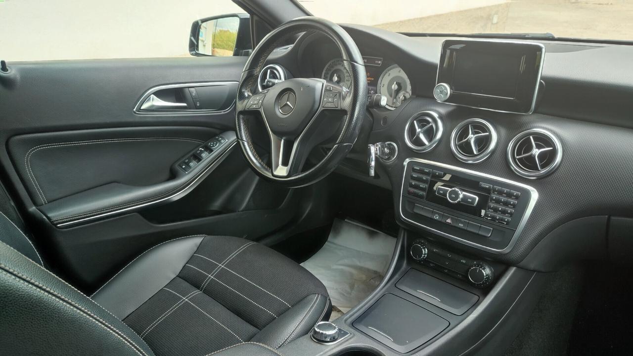 MERCEDES A180