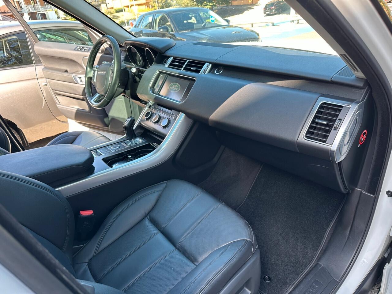 Land Rover Range Rover Sport Range Rover Sport 3.0 TDV6 HSE Dynamic PANORAMA / R22 / AIR SUSPENSION
