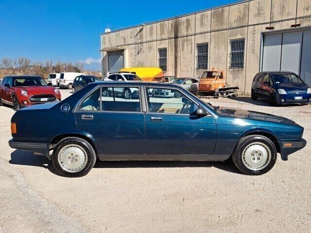 Maserati Quattroporte 422 i service book -1988