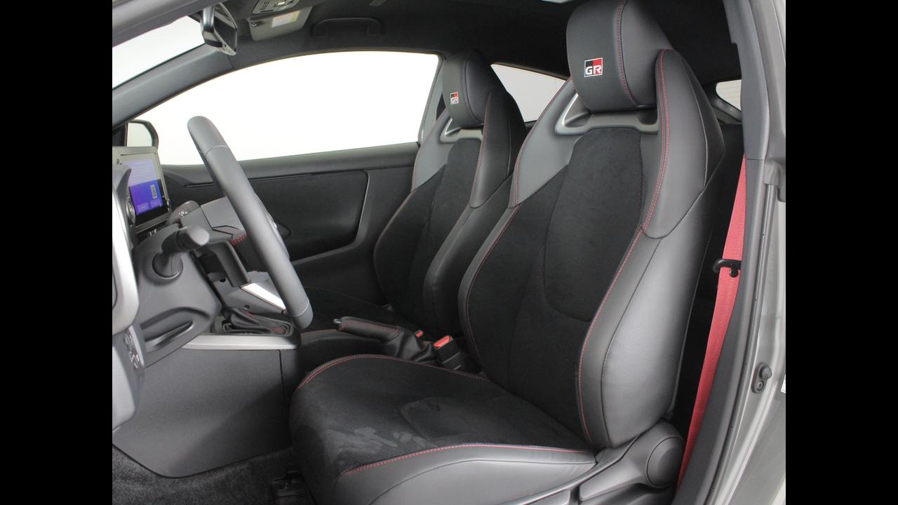 TOYOTA GR Yaris 1.6 AWD Circuit AT MY24