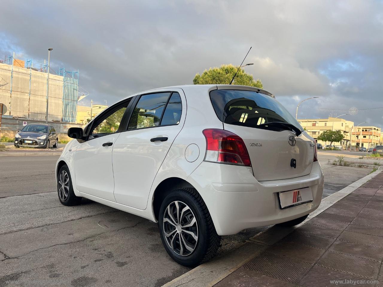 TOYOTA Yaris 1.4 D-4D 5p. Sol