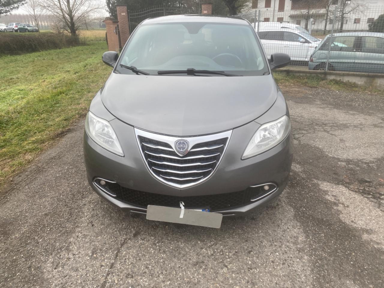 Lancia Ypsilon 1.2 69 CV 5 porte S&S Silver