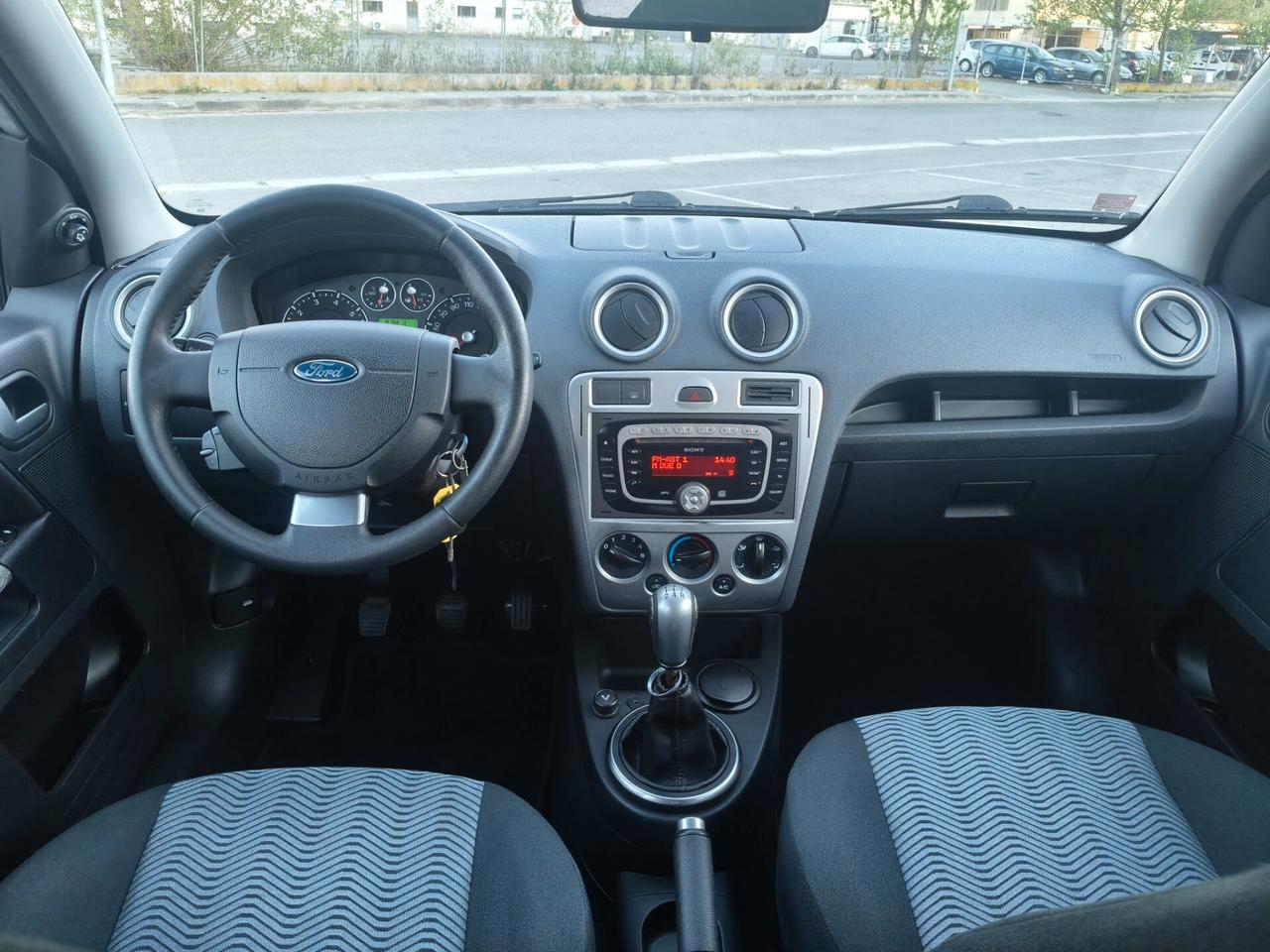 Ford Fusion 1.6 5 porte SOLAMENTE 115.000 KM