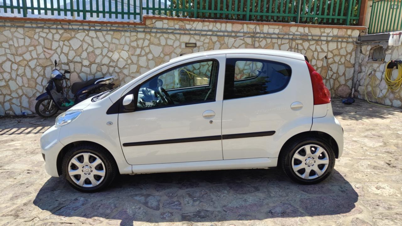 Peugeot 107 1.0 68CV 5p. Urban Move