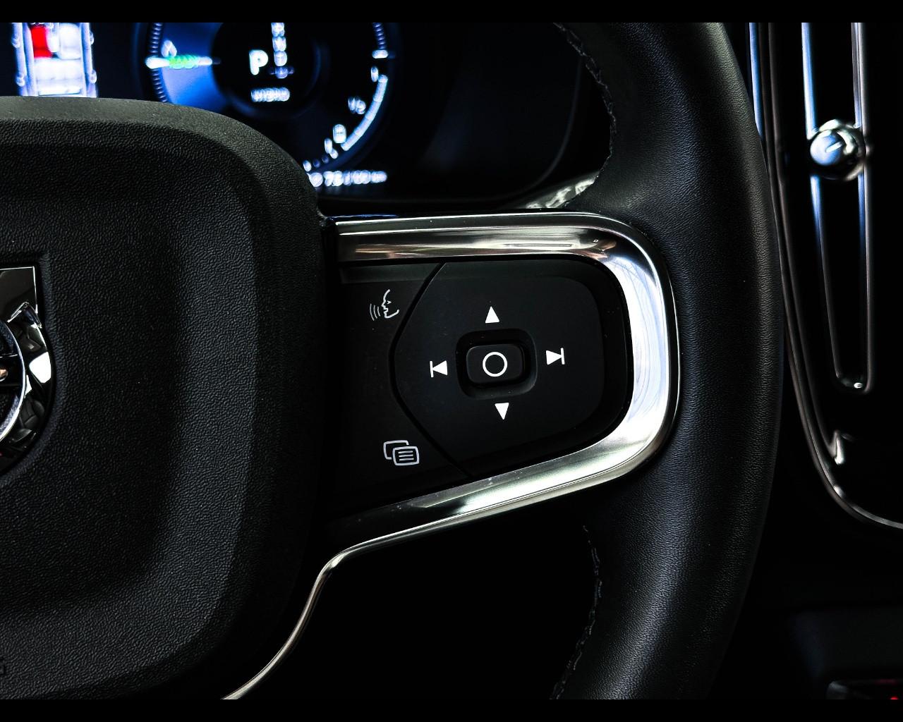 VOLVO XC40 (2017-->) - XC40 T5 Recharge Plug-in Hybrid automatico Plus Bright