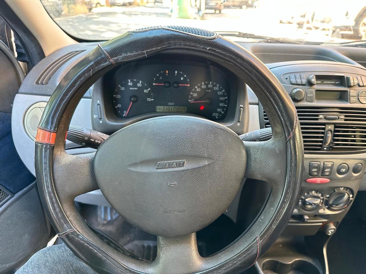 Fiat Punto 1.9 JTD 5 porte HLX