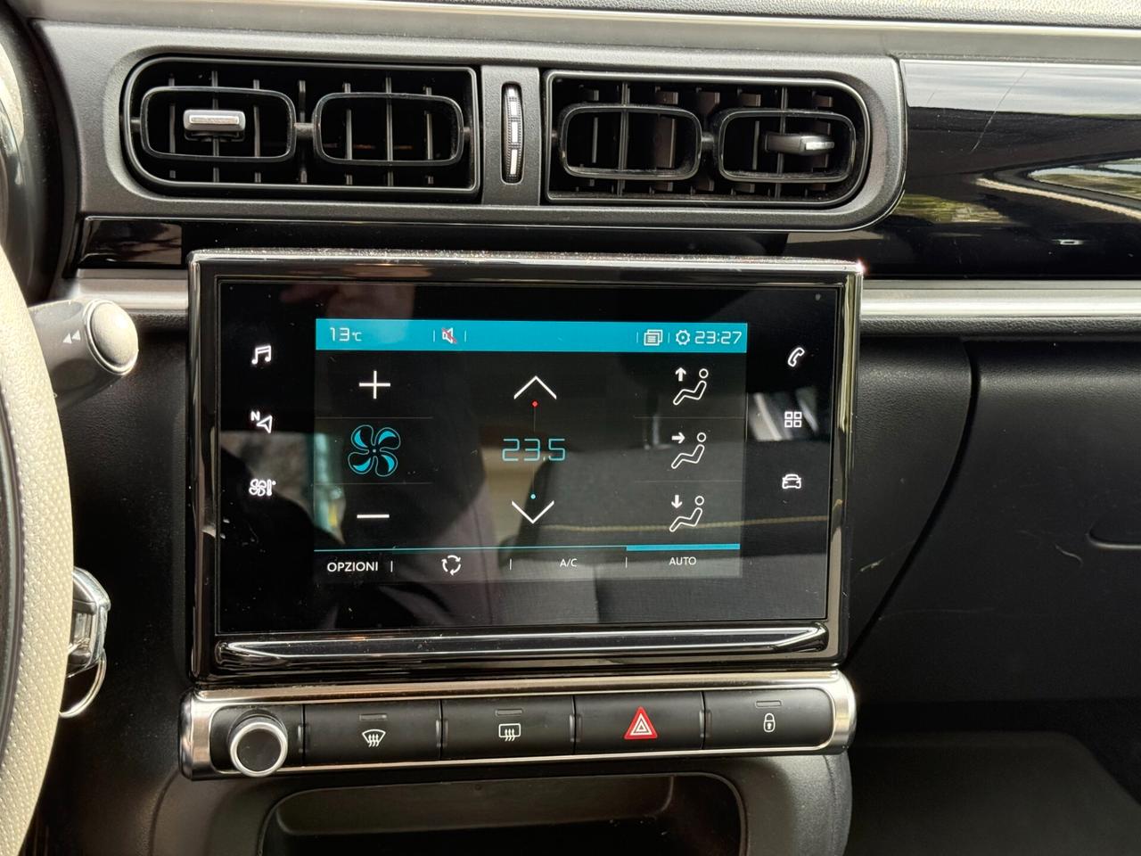 Citroen C3 83cv Benzina 5 porte Shine Navi bicolor pdc