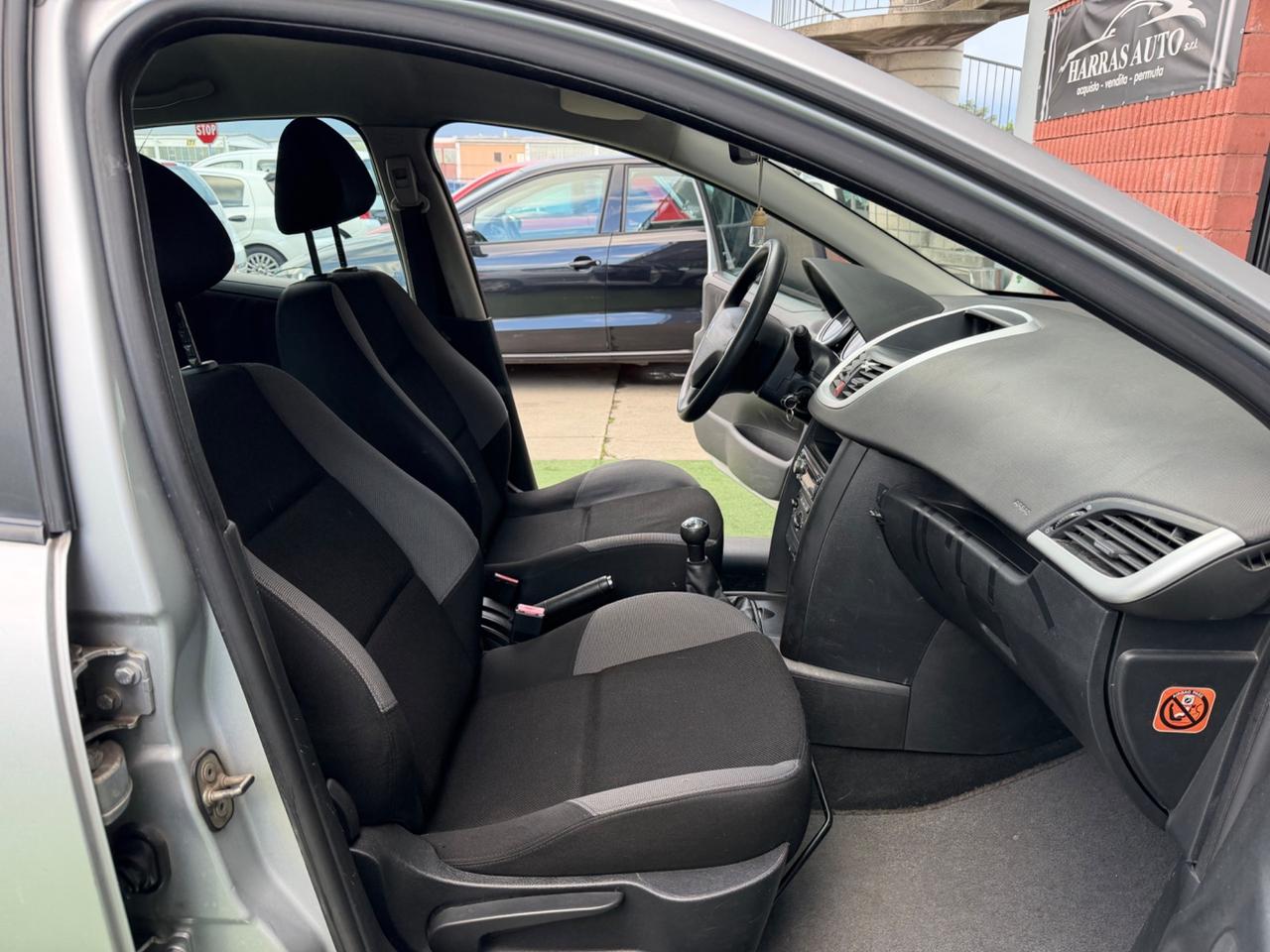 Peugeot 207 1.4 HDi 70CV 5p. ONE Line