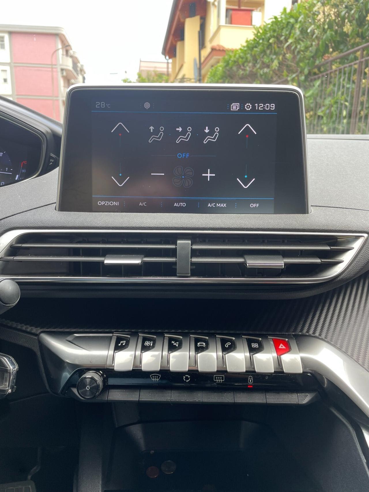 Peugeot 3008 BlueHDi 130 S&S EAT8 Allure