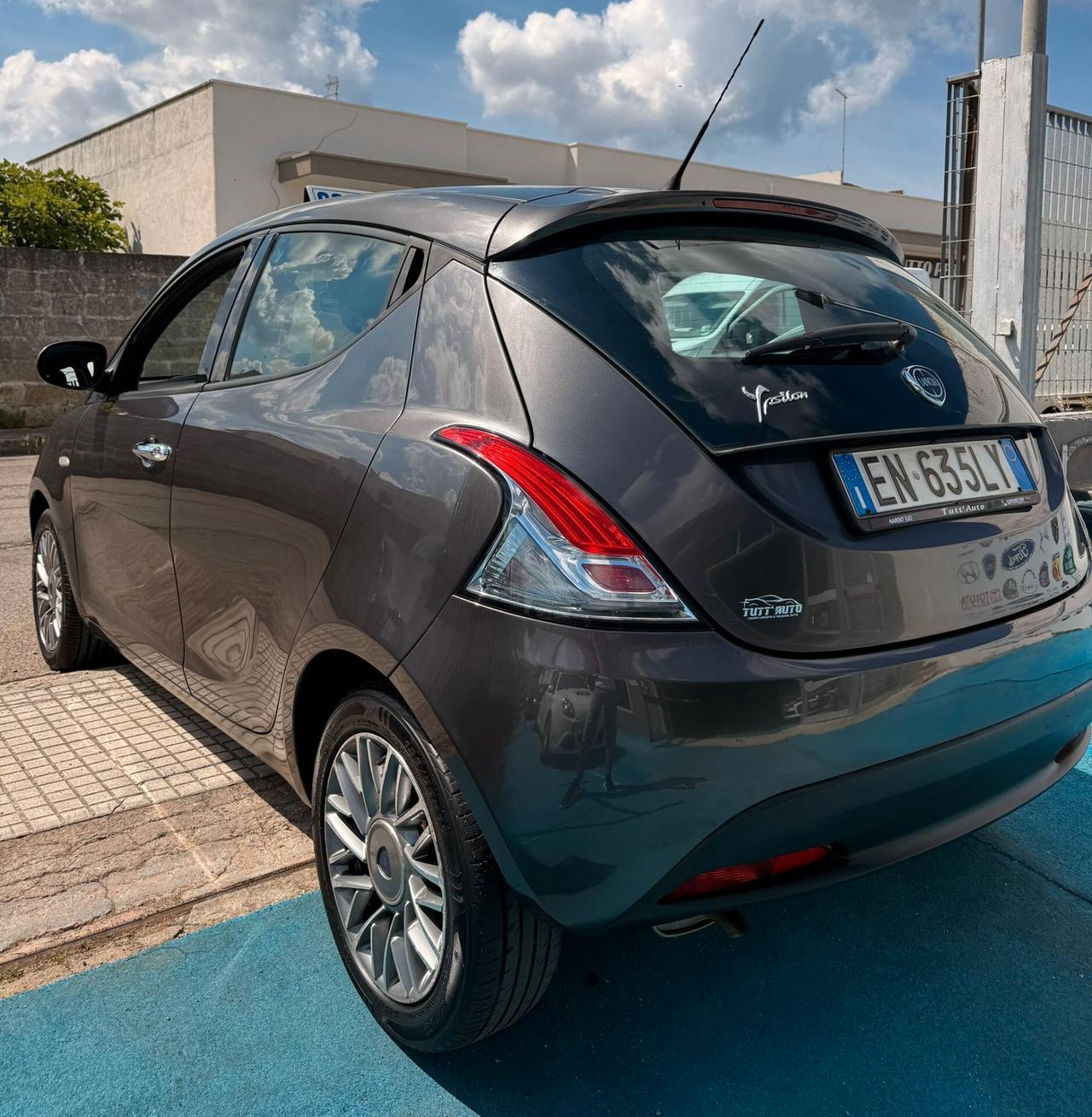 Lancia Ypsilon 1.2 69 CV 5 porte S&S Platinum