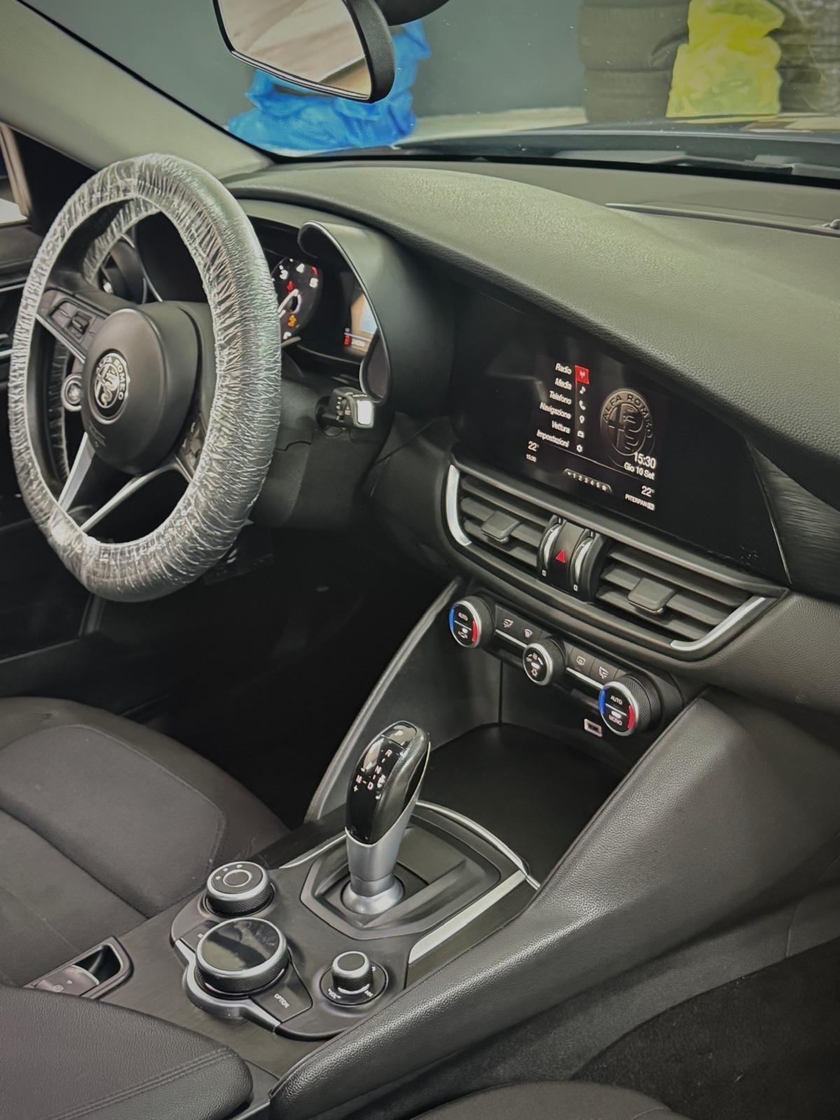 Alfa Romeo Giulia 2.2 Turbodiesel 150 CV AT8