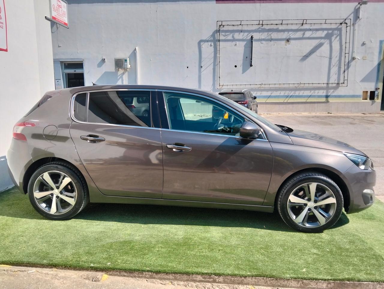 Peugeot 308 BlueHDi 120 S&S Allure
