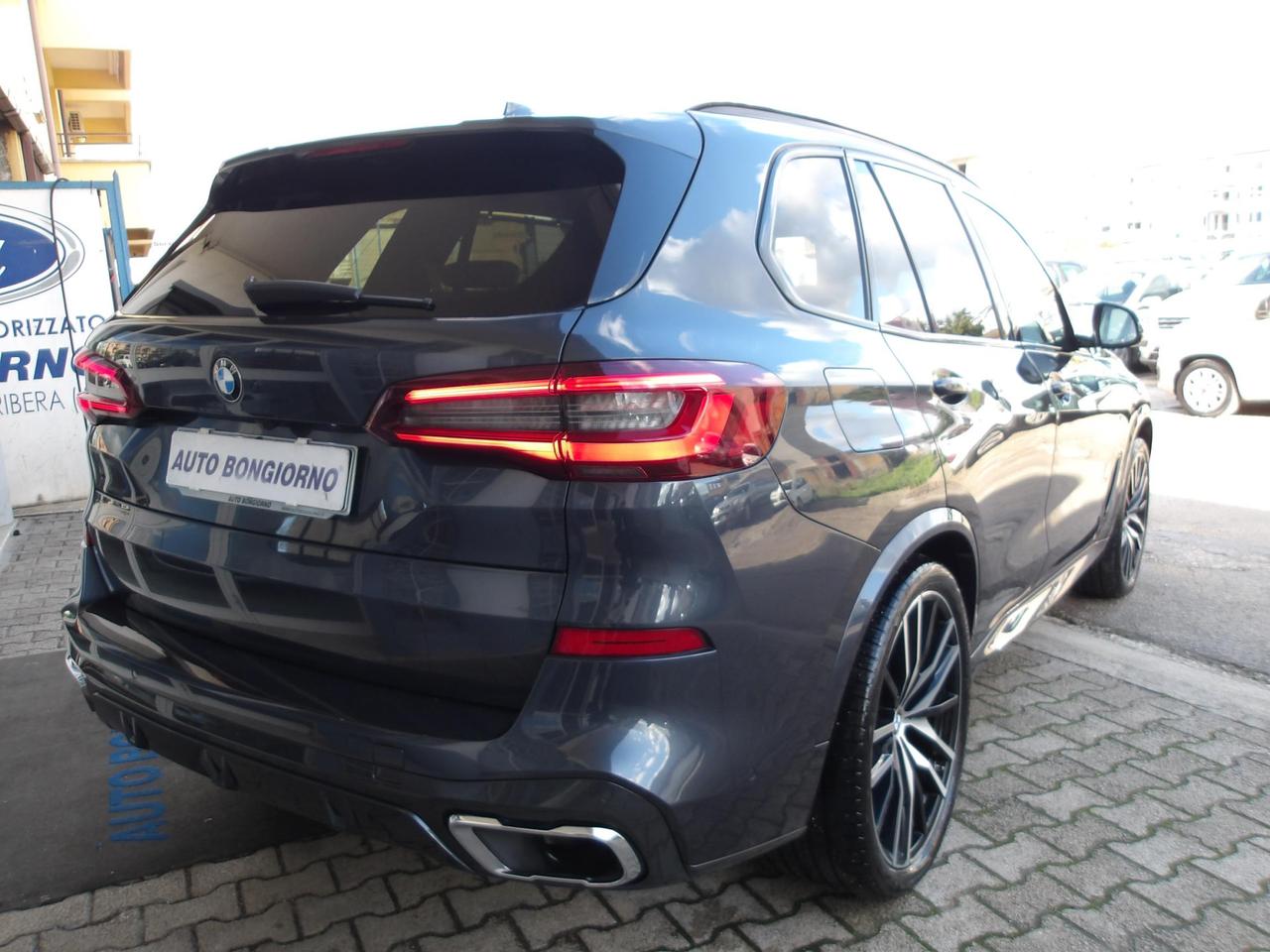 BMW X5 xdrive30d mhev 48V Msport auto