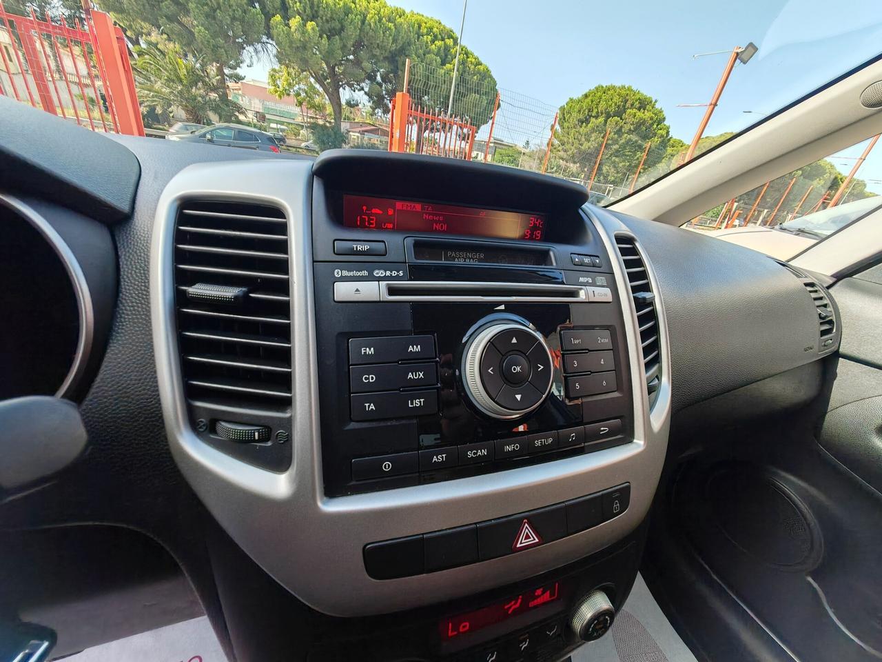 Kia Venga 1.4 diesel 04/2016 Cv90 NEOPATENTATI