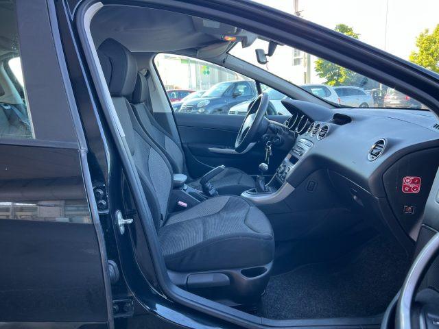 PEUGEOT 308 1.6 HDi 90CV 5P. Neopatentati