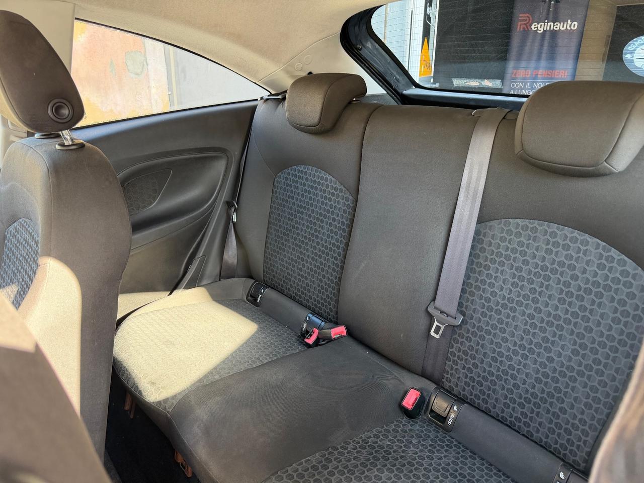 Opel Corsa 1.2 69 CV 3 porte