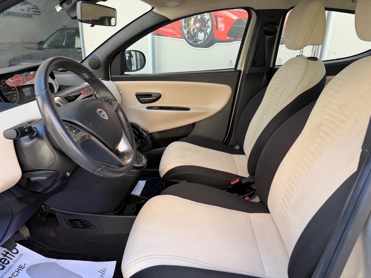 Lancia Ypsilon 1.3 MJT 95cv Gold 2013