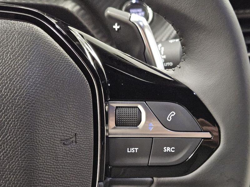 Peugeot 2008 Hybrid 136 e-DCS6 Allure auto