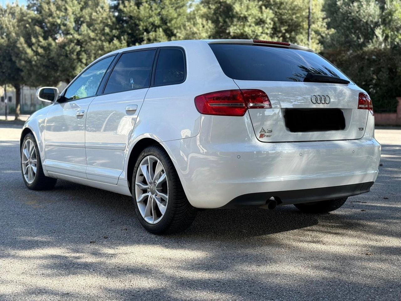 Audi A3 SPB 1.6 TDI 105 CV CR Ambition