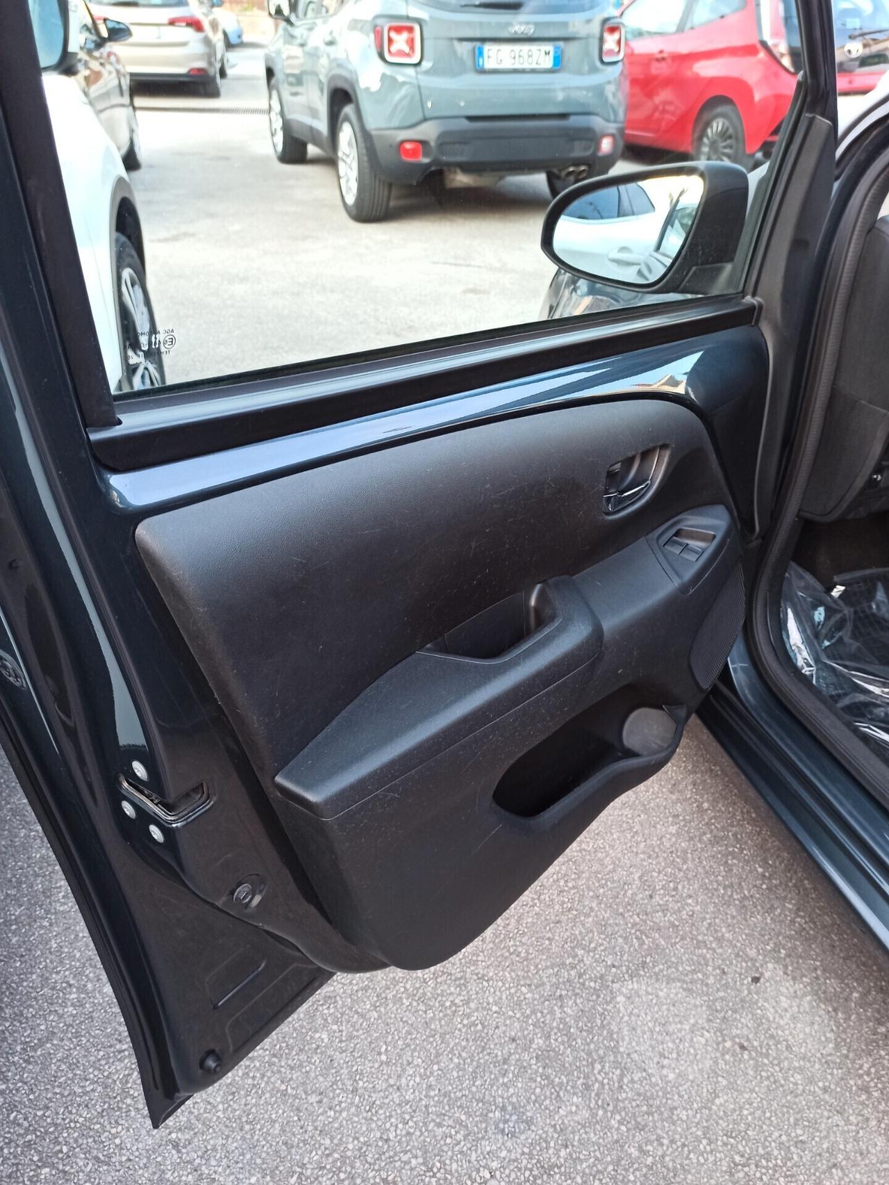 Citroen C1 Airscape VTi 68 ETG 5 porte Shine Automatica