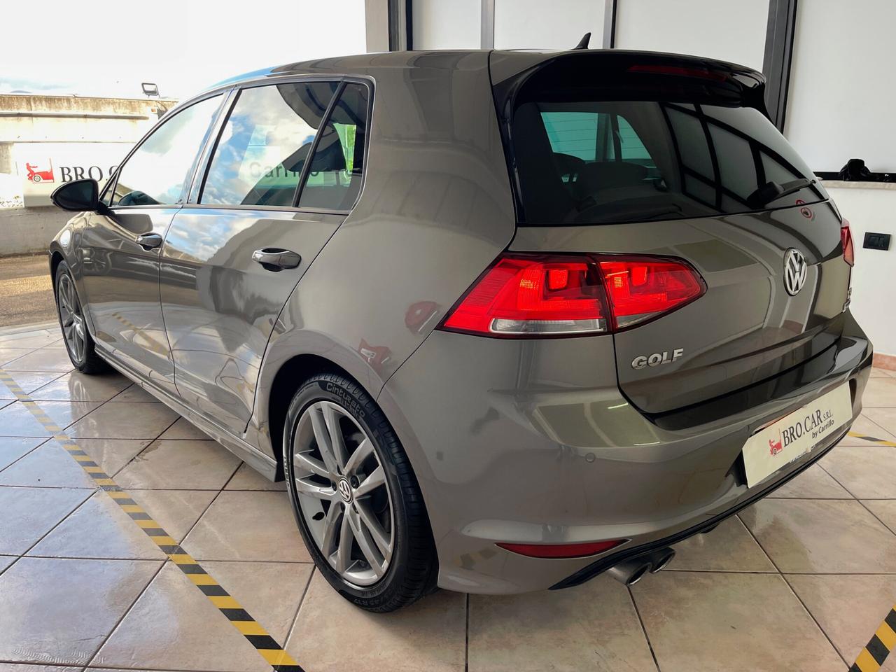 Volkswagen Golf 1.4 TSI 150CV 5p. Highline R-Line BlueMotion Technology