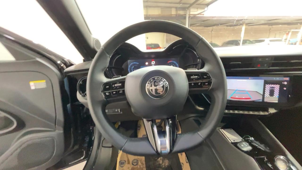 Alfa Romeo Junior Speiale 1.2 145 CV Hybrid