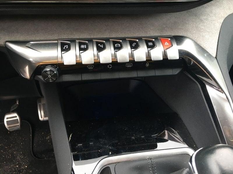 Peugeot 3008 PureTech Turbo 130 GT 17.700 KM!!