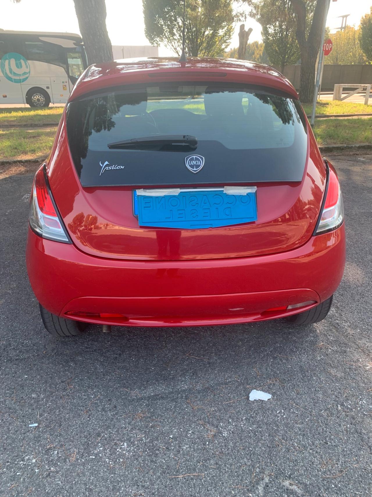 Lancia Ypsilon 1.2 69 CV 5 porte Gold