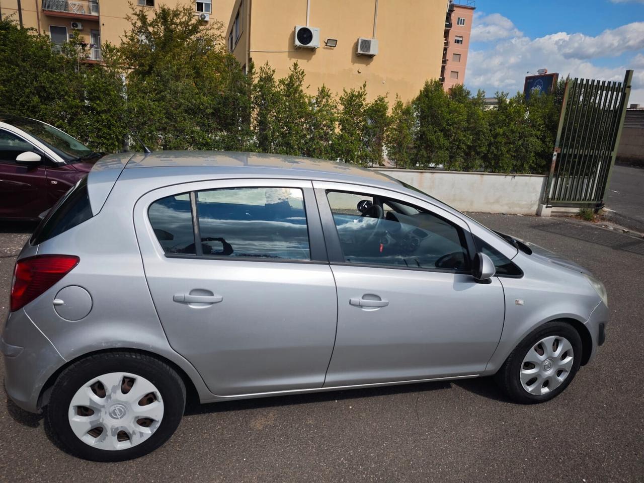 Opel Corsa 1.2 Edition