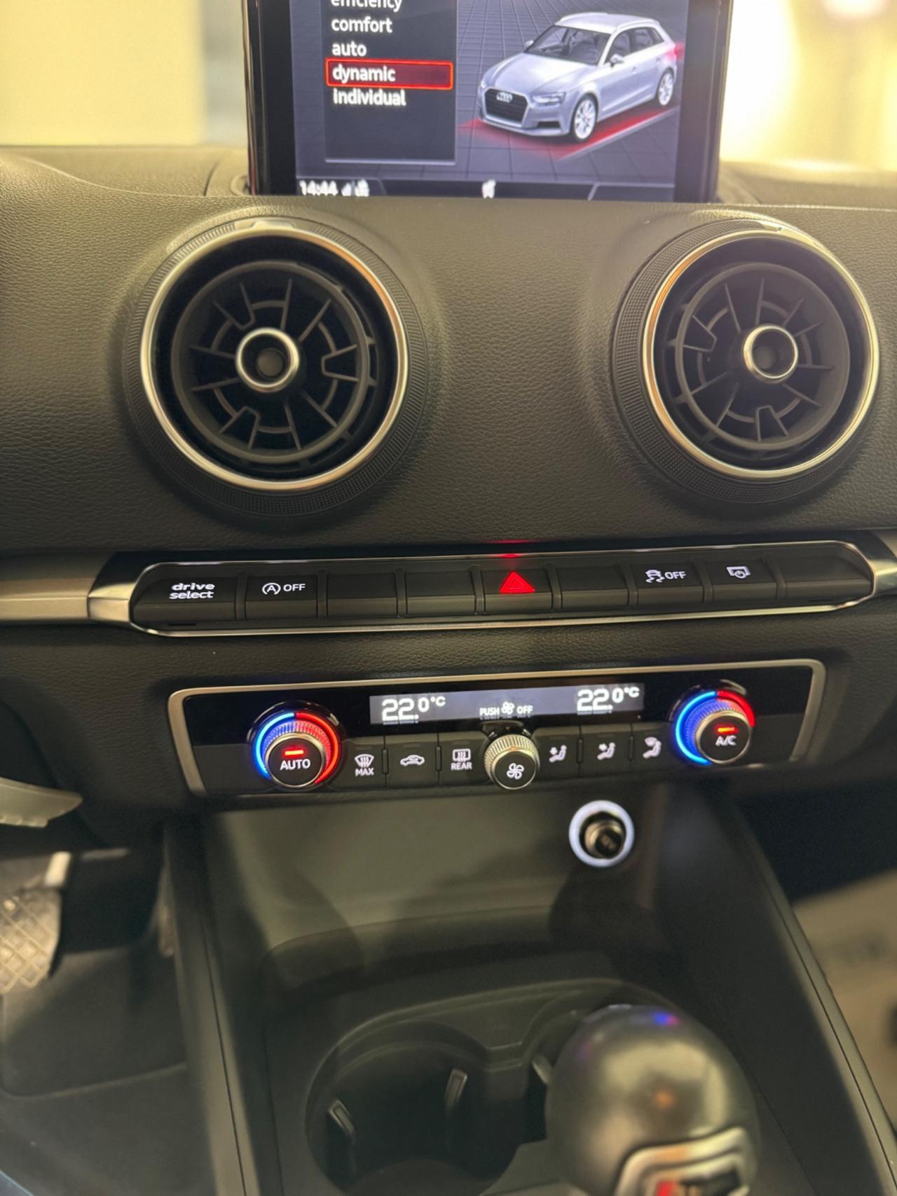 Audi A3 SPB 35 TDI S tronic Admired Identity Black