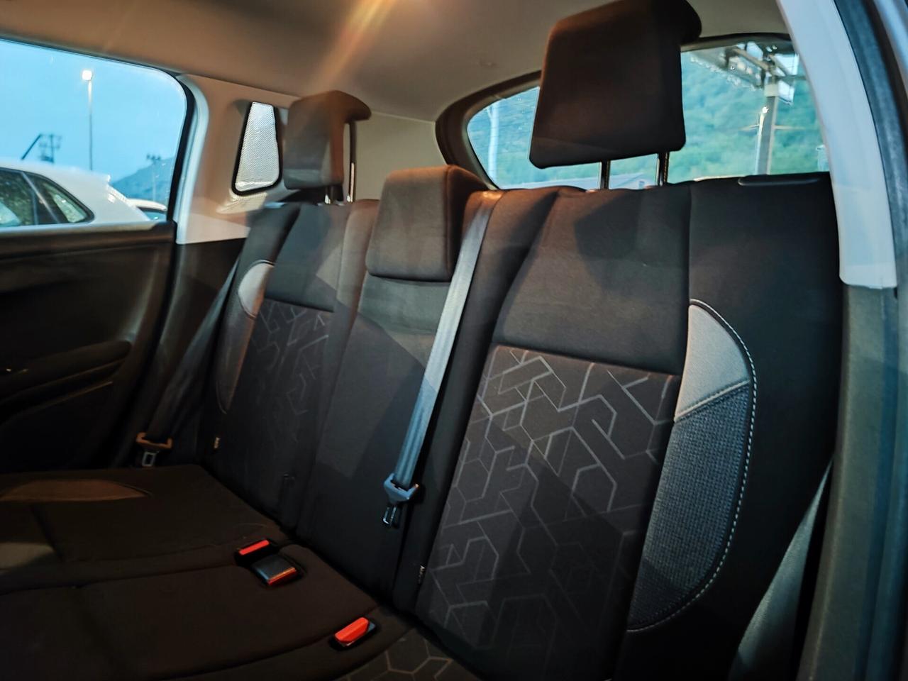 Peugeot 2008 BlueHDi 100 S&S Black Matt