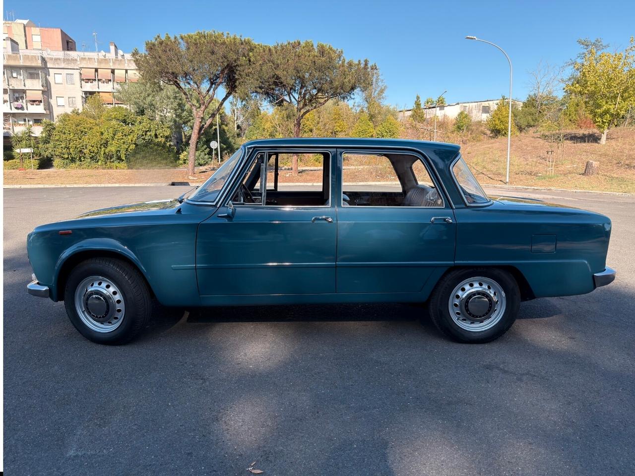 Alfa Romeo Giulia 1300 TI