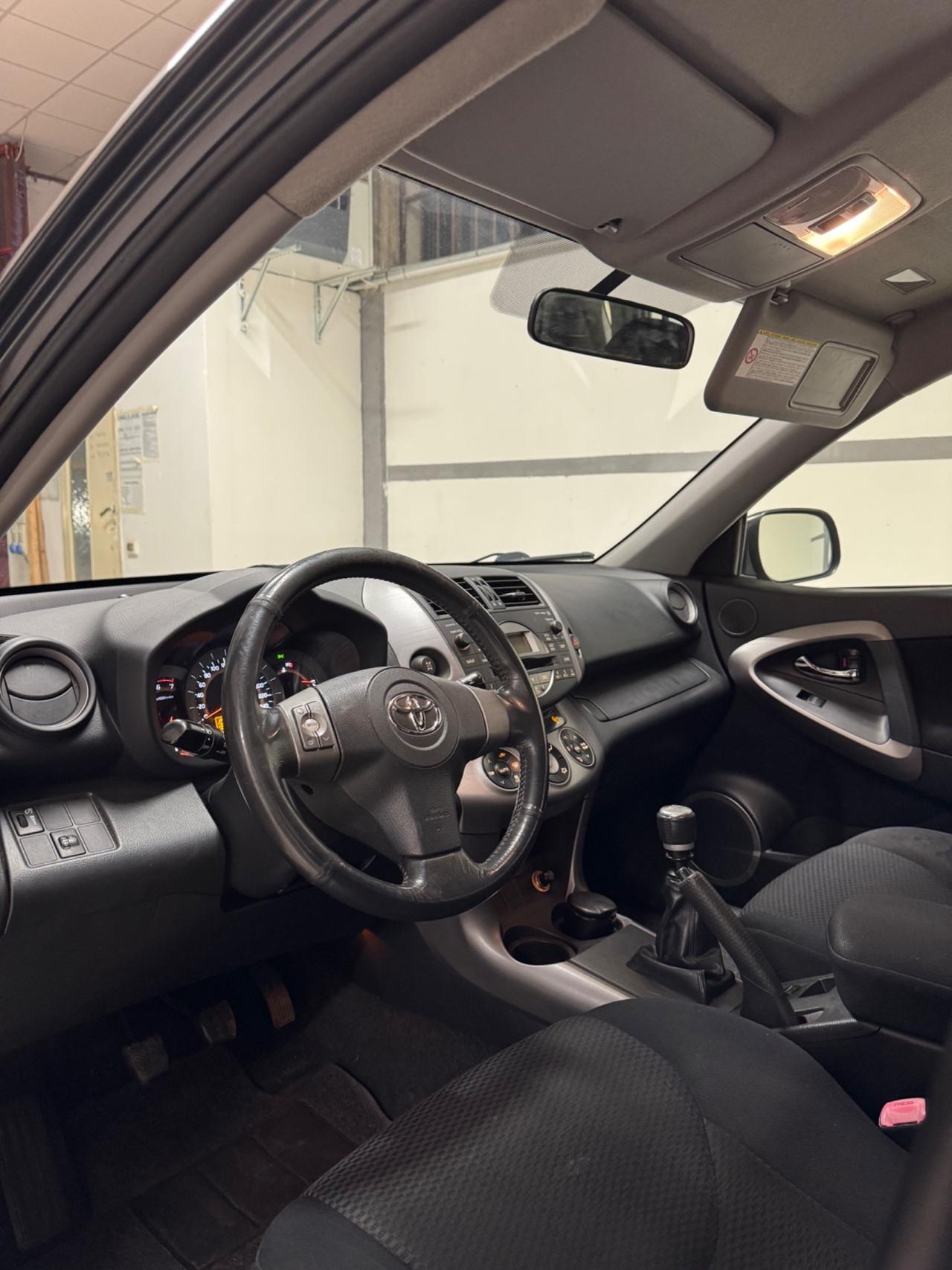 Toyota RAV 4 RAV4 2.2 D-4D 136 CV Sol