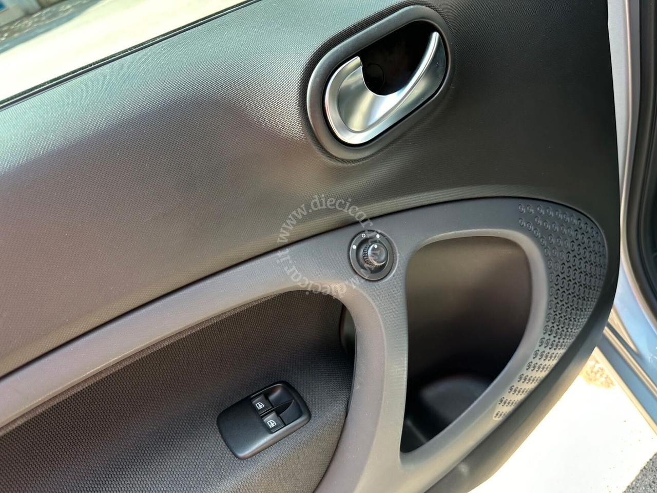 Smart ForTwo 70 1.0 twinamic Prime PELLE USB