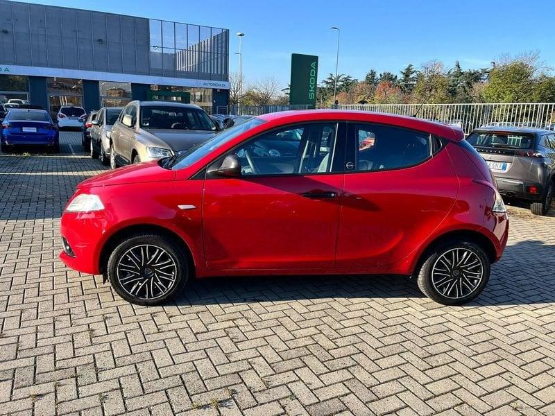 Lancia Ypsilon 1.2 69 CV 5 porte GPL Ecochic Silver