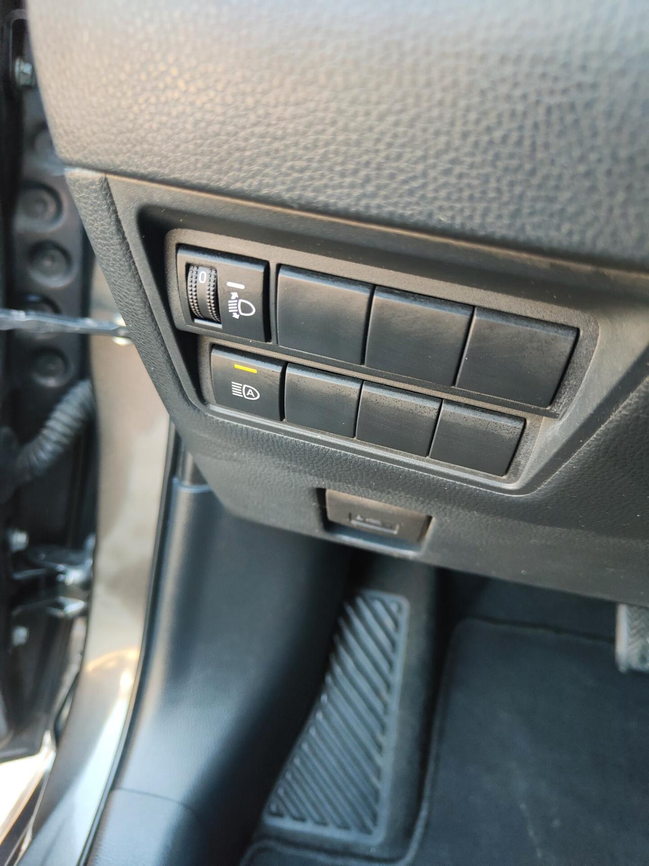 Toyota Yaris 1.5 Hybrid 5 porte Lounge