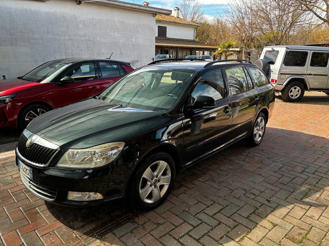 Skoda Octavia 1.6 TDI CR F.AP. Wagon Ambition IDONEA PER NEOPATENTATI PERMUTABILE