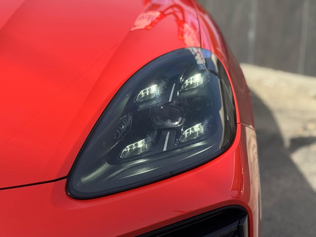 PORSCHE CAYENNE COUPE' TURBO S 4.0 V8 680 CV E-HYBRID LAVA ORANGE FULL IVA