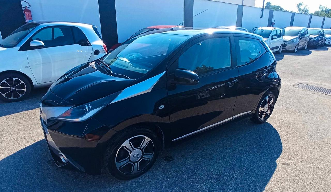 Toyota Aygo 1.0 x-clusiv