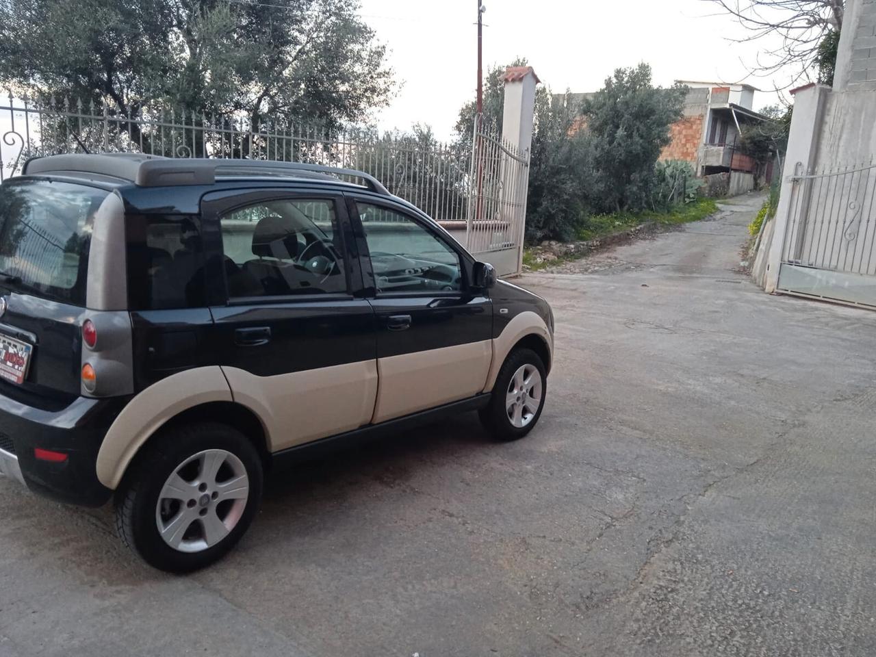 Fiat Panda cross restyling 4x4 1.3 mjt 69cv con soli 86000 km