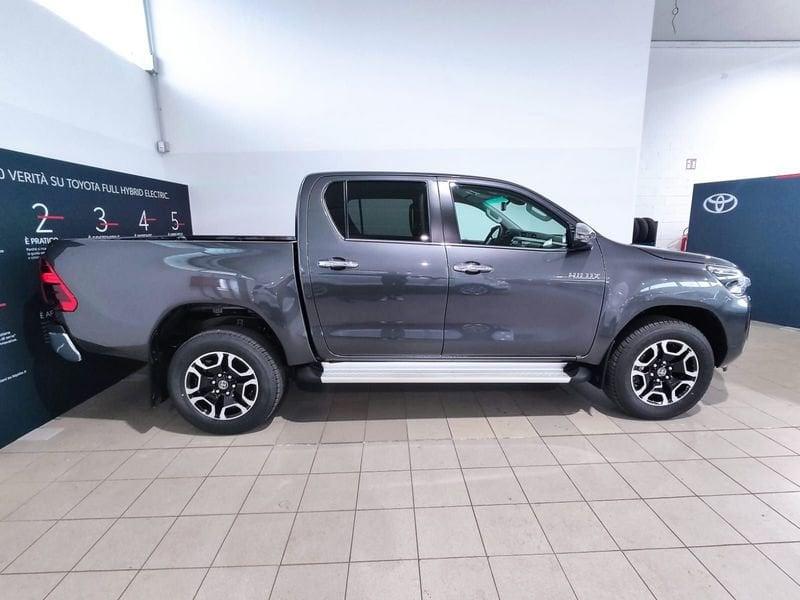 Toyota Hilux 2.4 D-4D A/T 4WD 4 porte Double Cab Executive