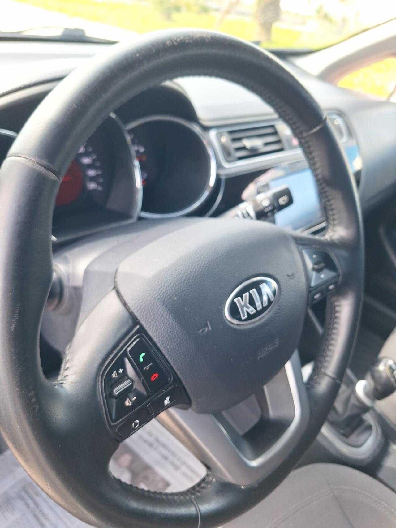 Kia Rio 1.4 CRDi 5p. Cool - 2015