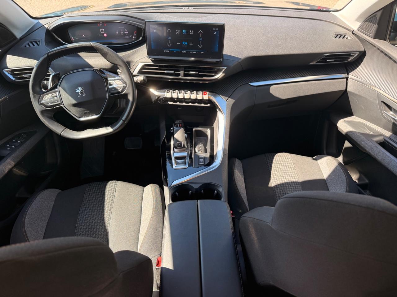 Peugeot 3008 BlueHDi 130 S&S EAT8 Active Pack