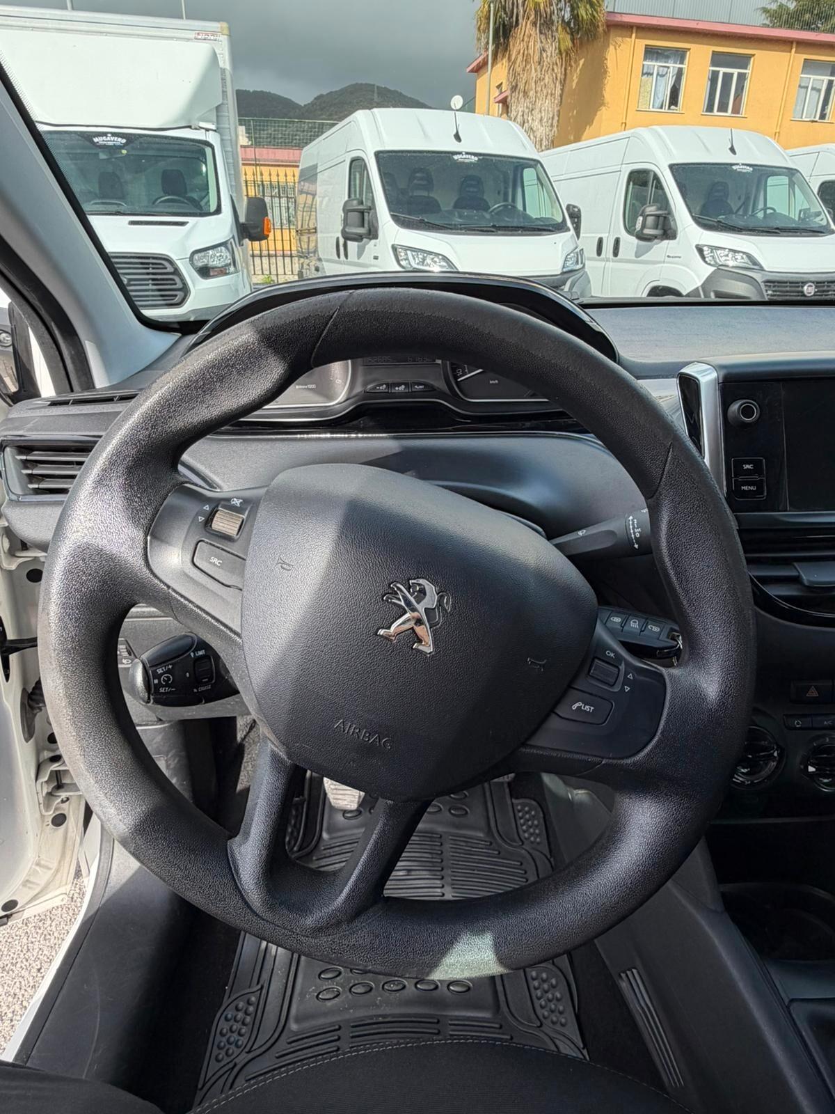 PEUGEOT 208 1.5HDI AUTOCARRO 2 POSTI
