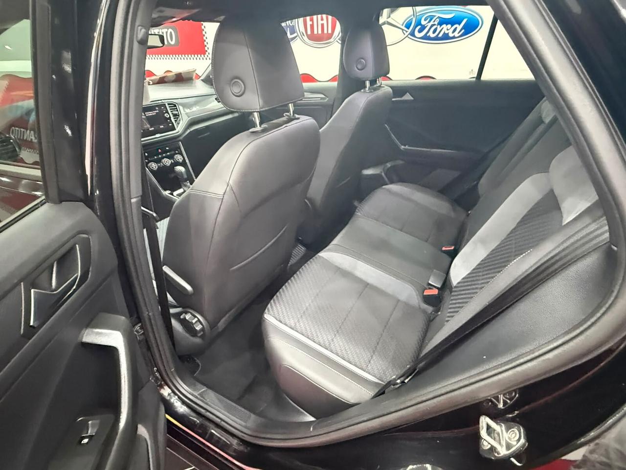 Volkswagen T-Roc 2.0 TDI 150cv R-line - 2020